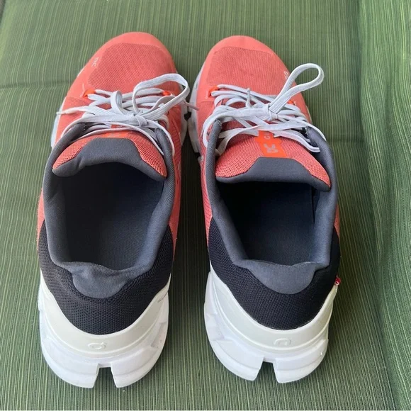 On Men's Cloudflyer 4 Running Shoes Ginger & White Pre-Owned - Picture 5 of 8